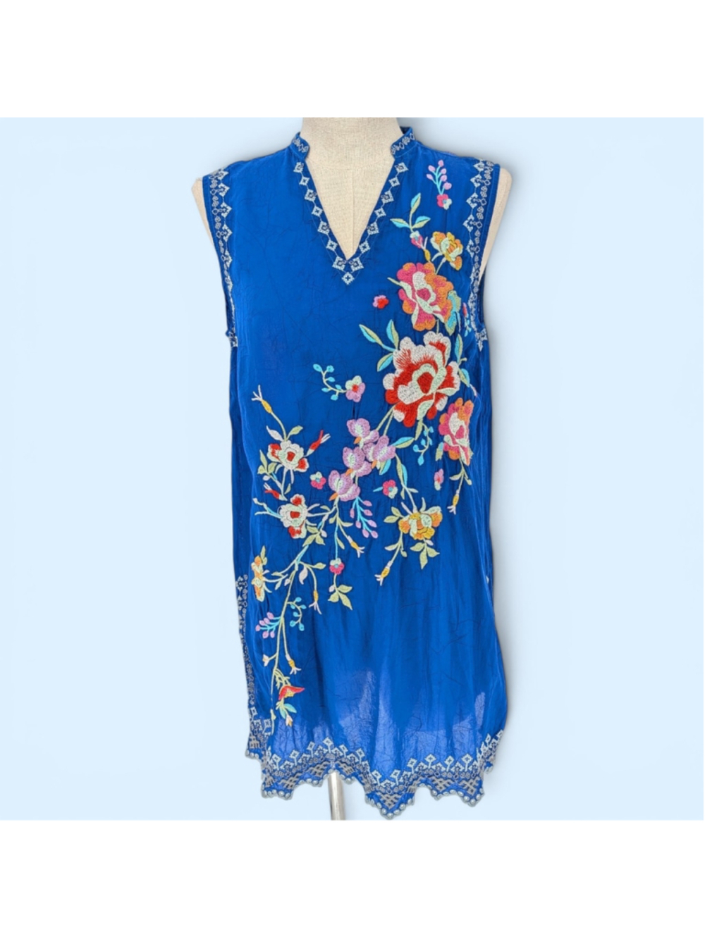 Johnny Was Tunic Top Womens XS Blue Floral Boho Luxe Cupra Rayon Scalloped Hem